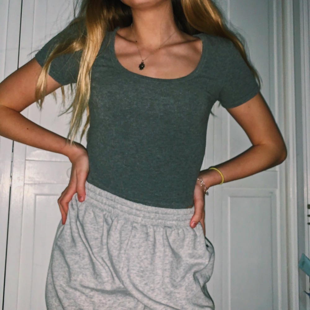 garage short sleeve top